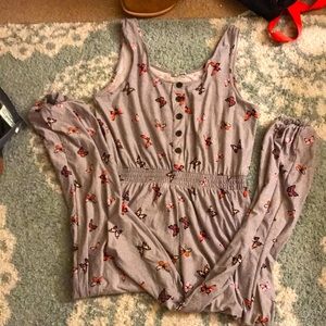 Super flowy jump suit, jumper, romper. With two pockets.